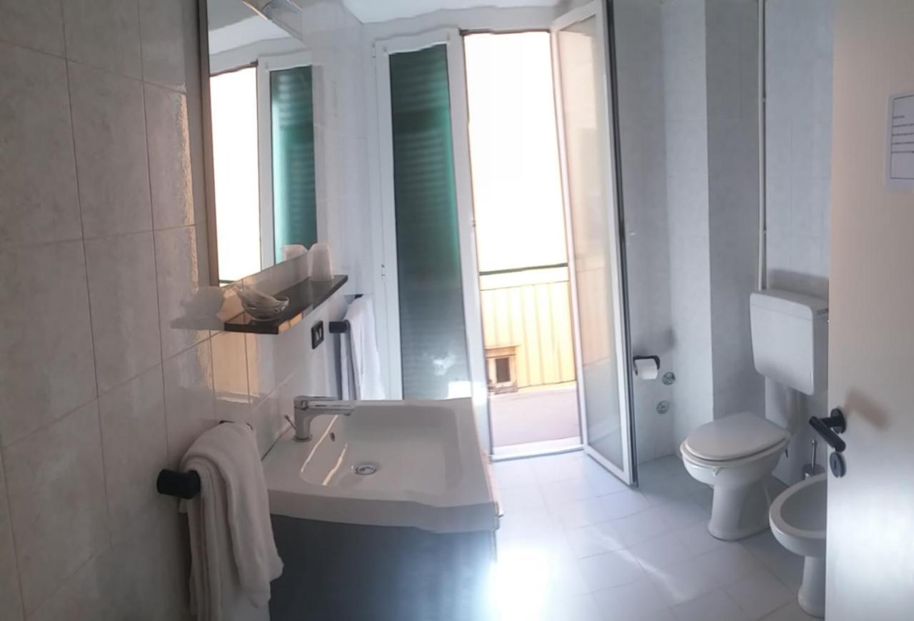 Hotel Malibu Споторно Екстер'єр фото
