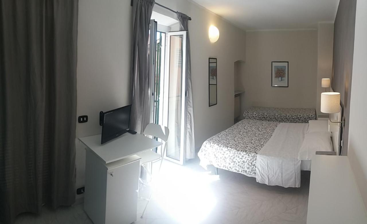 Hotel Malibu Споторно Екстер'єр фото