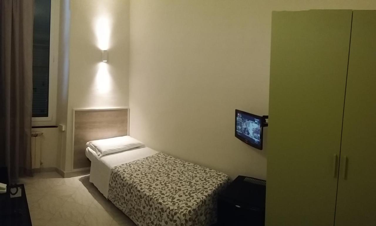 Hotel Malibu Споторно Екстер'єр фото