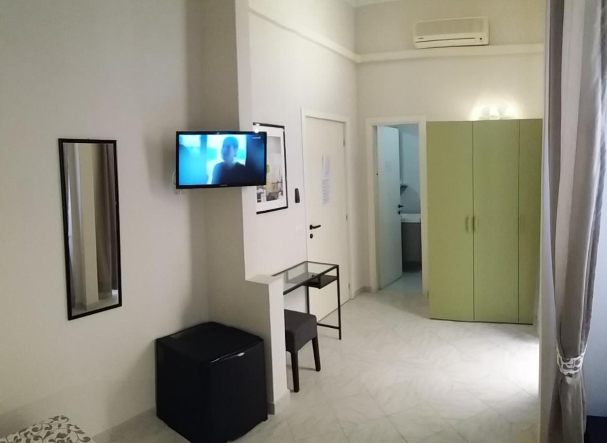 Hotel Malibu Споторно Екстер'єр фото