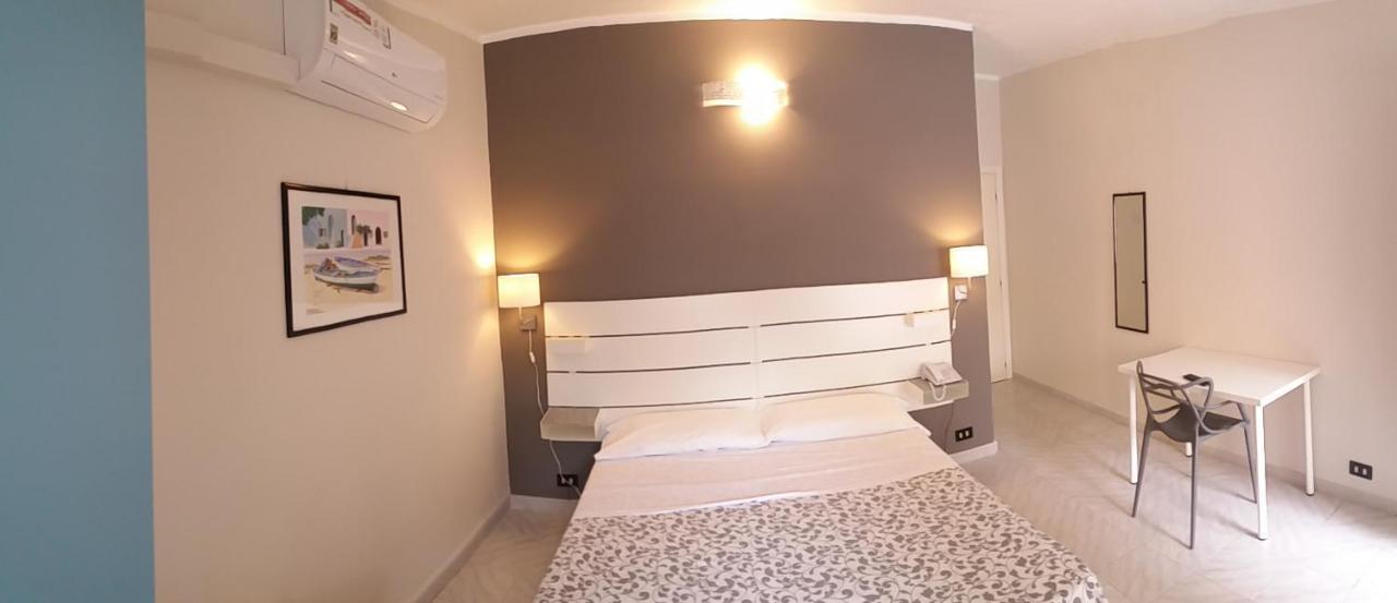 Hotel Malibu Споторно Екстер'єр фото
